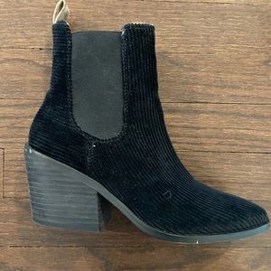 Black womens corduroy bootie 7.5